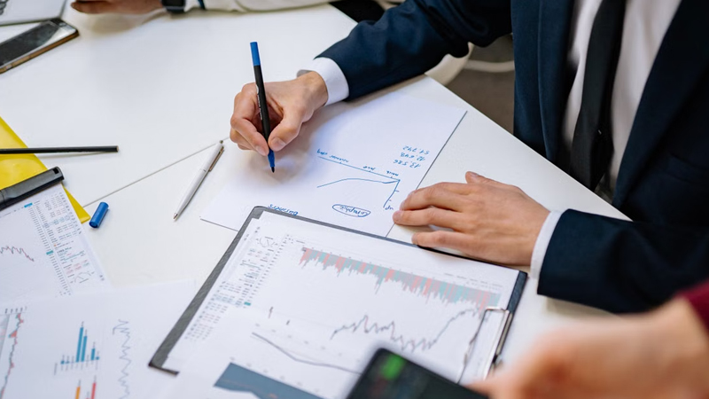 Financial Associates Driving the Insurance Industry of Bangladesh